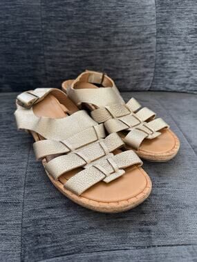 Kupuri Gold metallic leather sandals - Women’s Shoe Size 38 Handmade In Spain